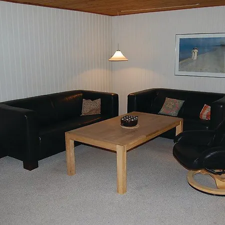 Holiday Ostkrogen Xi Feriehus *